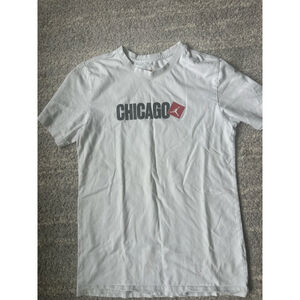 Boys Jordan Chicago T-shirt Size M White